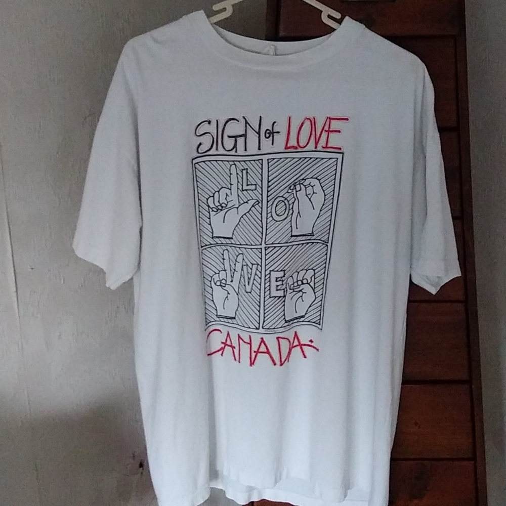 Marilyn Brooks Sign of Love Tee OSFM SOLD